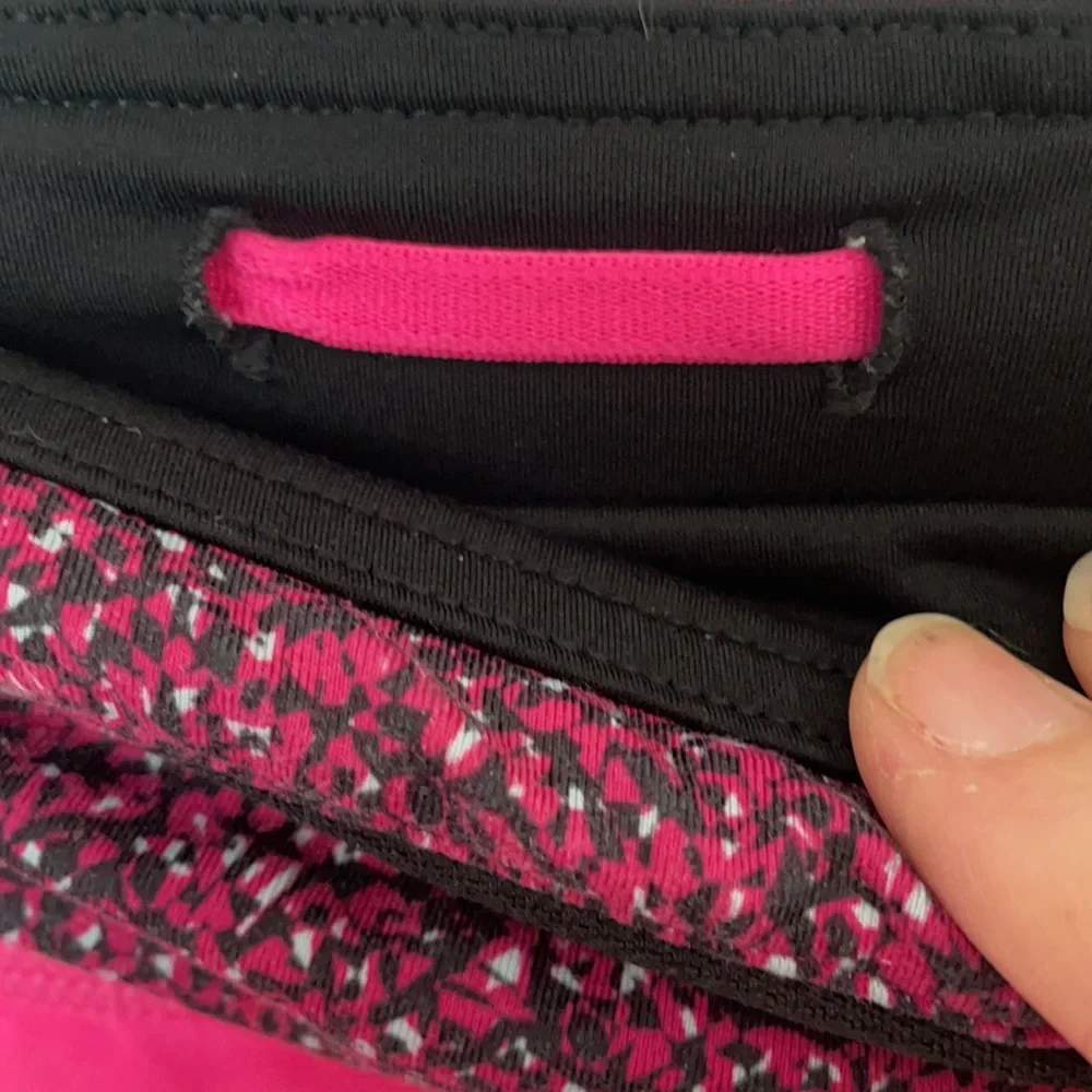 Lululemon Run: Speed Short Raspberry Glo Light 6